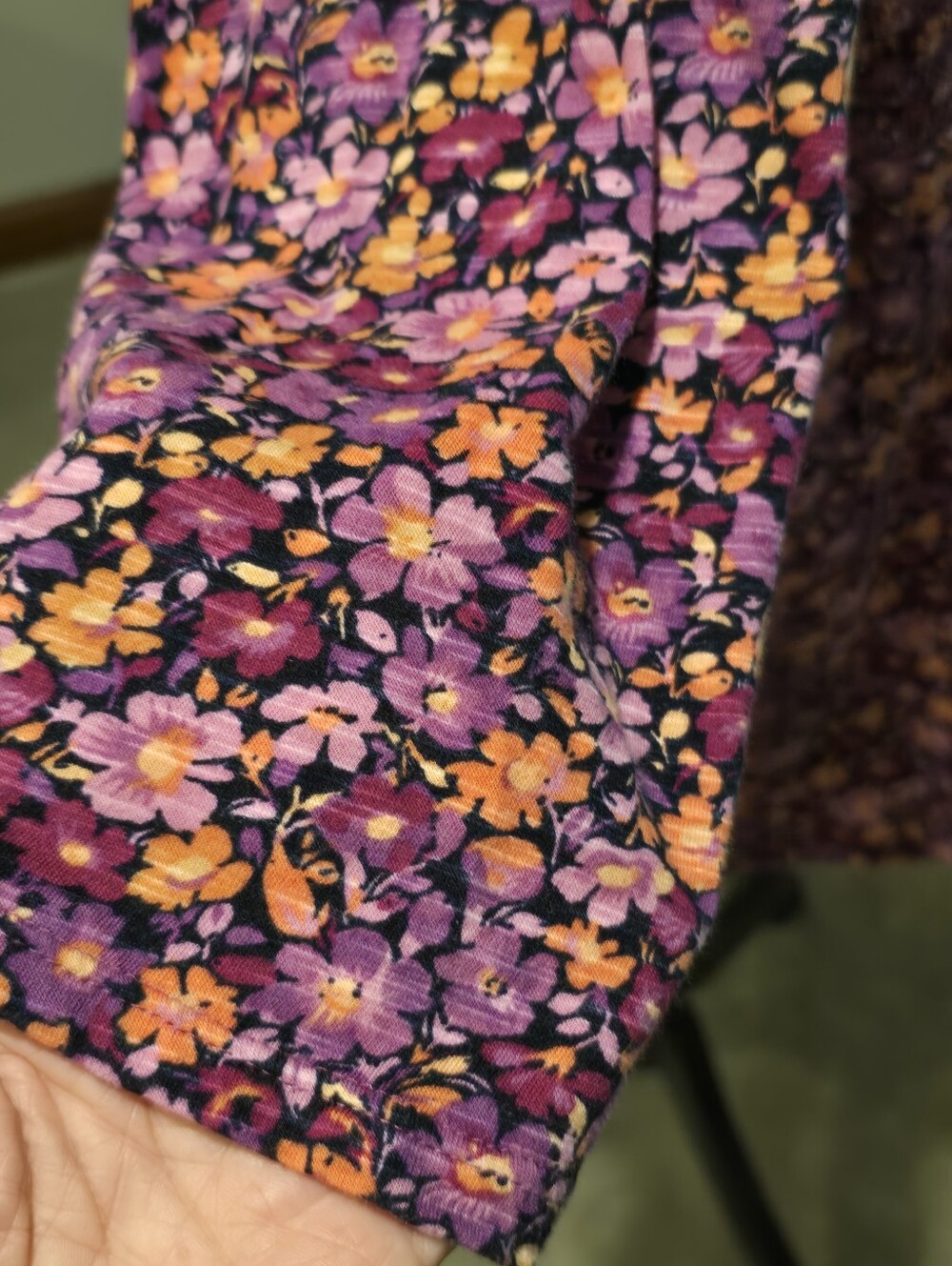JJILL...Purple Smocked Front V-neck Floral Button-Front Tunic - Picture 7 of 11